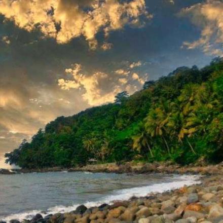 Keindahan Pantai Citarate Menjadi Wisata Unggulan Kecamatan Cilograng Lebak Banten