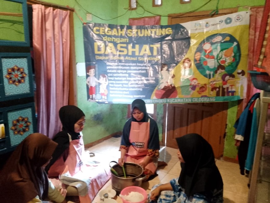 Kegiatan Posyandu Balita dan DASHAT: Upaya Cegah Stunting Melalui PMT