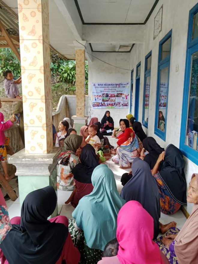 Bina Keluarga Balita (BKB): Wujud Kepedulian Terhadap Tumbuh Kembang Anak di Desa Cireundeu